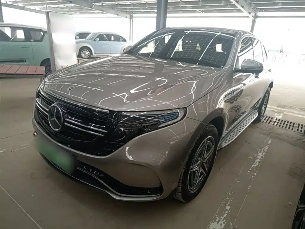 Mercedes-Benz EQC — фото 1
