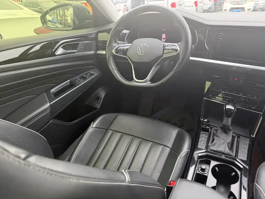 Volkswagen Passat — фото 8