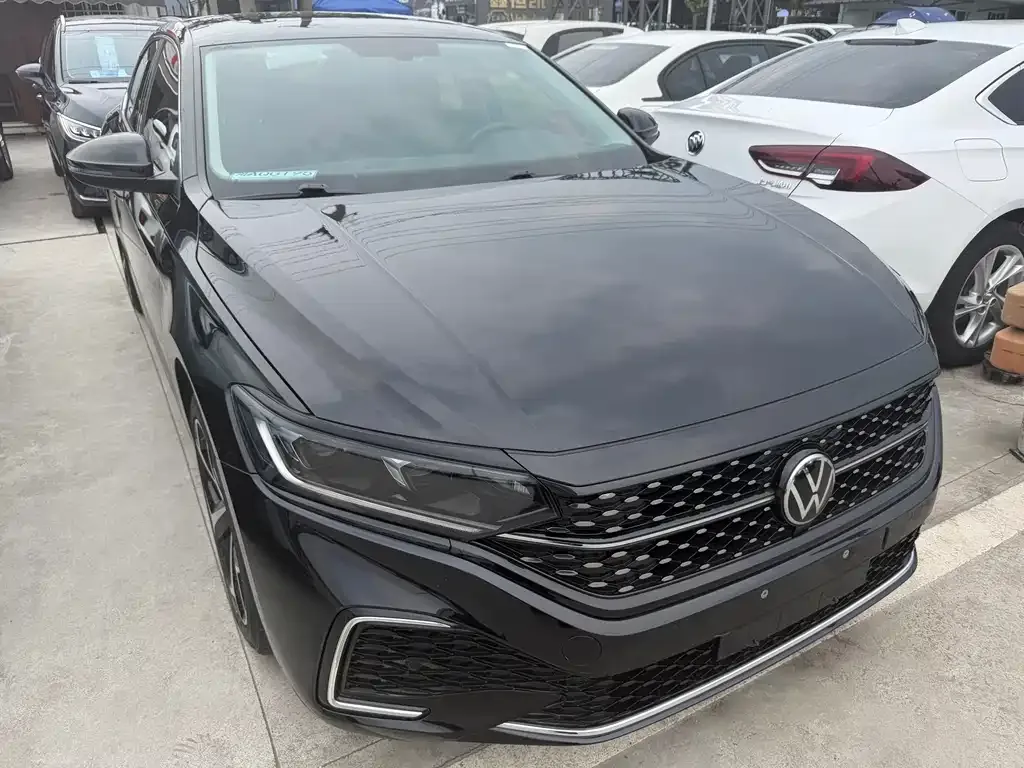 Volkswagen Passat — фото 4