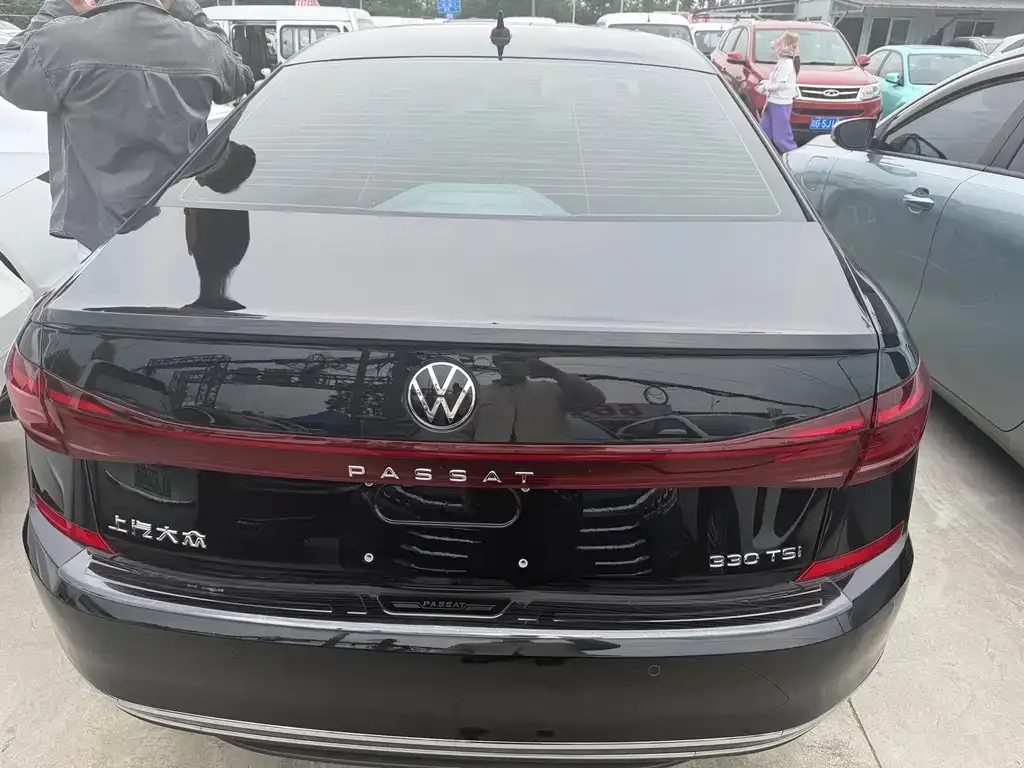 Volkswagen Passat — фото 5