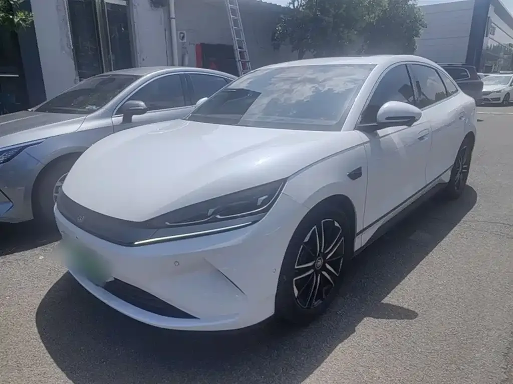 BYD Qin L — фото 1