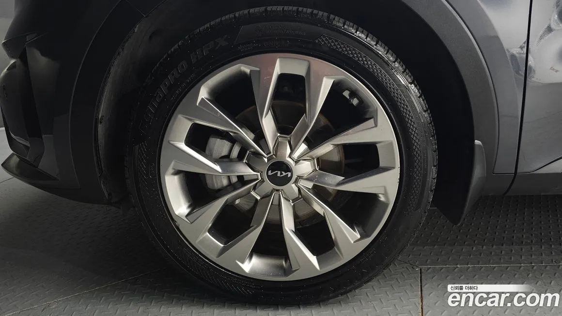 Kia Sorento — фото 10