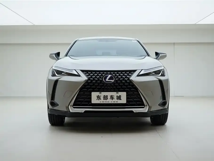 Lexus UX — фото 2