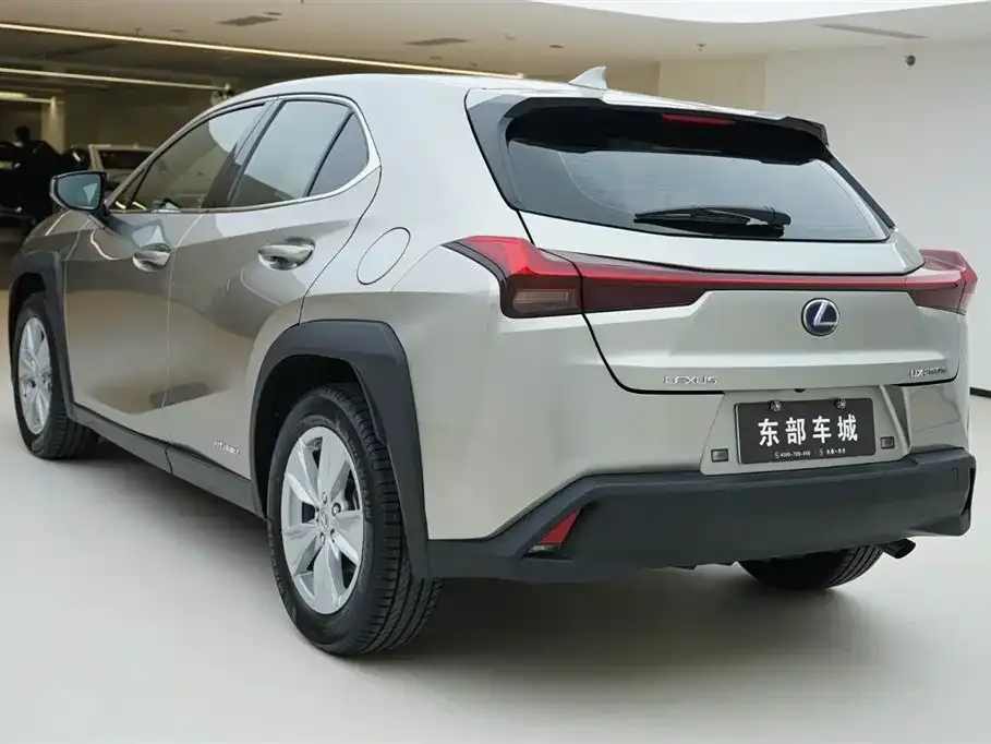 Lexus UX — фото 5