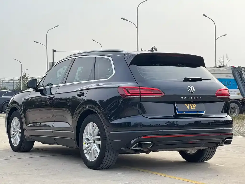 Volkswagen Touareg — фото 2