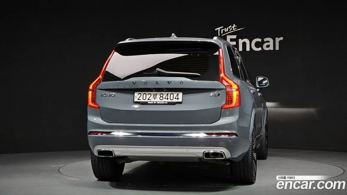 Volvo XC90 — фото 10
