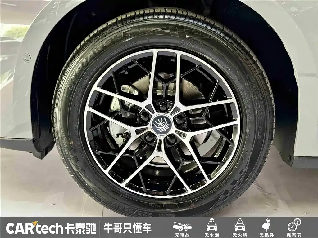 BYD Qin L — фото 3