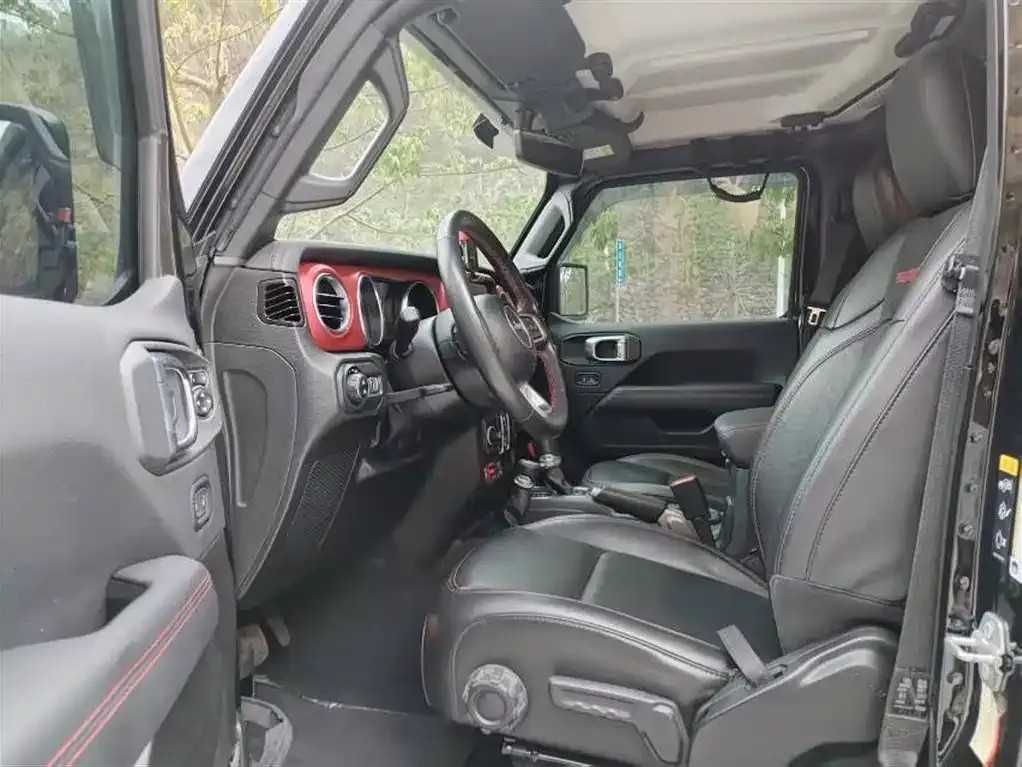 Jeep Wrangler — фото 2