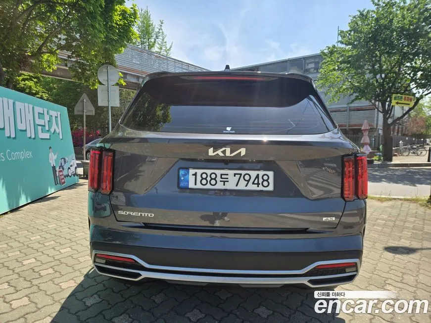 Kia Sorento — фото 5