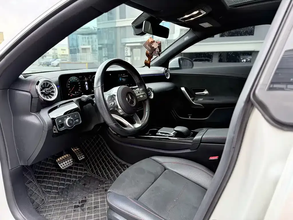 Mercedes-Benz CLA (Import) — фото 2