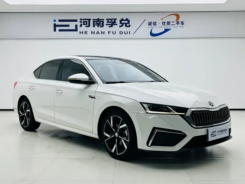 Skoda Octavia — фото 4