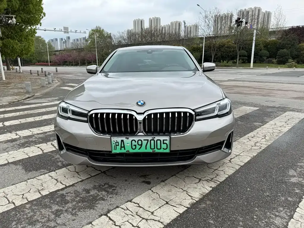 BMW 5 Series New Energy — фото 10