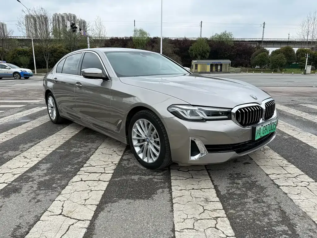 BMW 5 Series New Energy — фото 9
