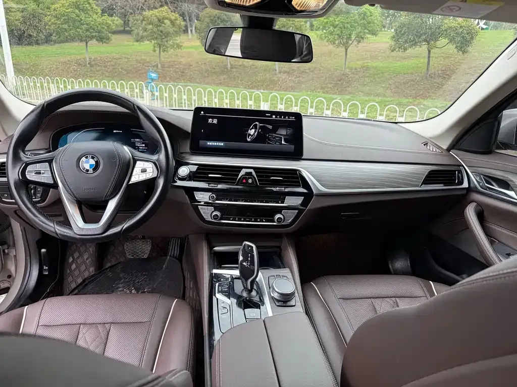 BMW 5 Series New Energy — фото 4