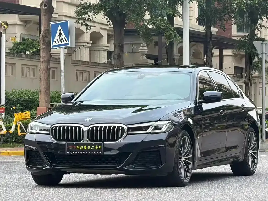 BMW 5 Series — фото 9