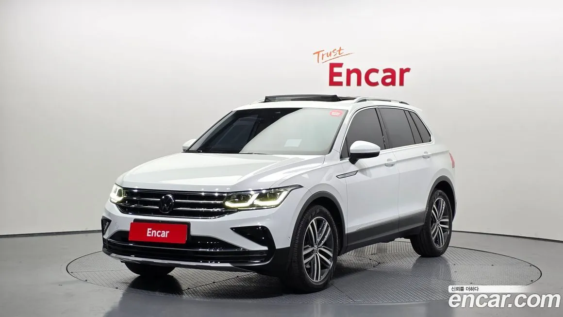 Volkswagen Tiguan — фото 1
