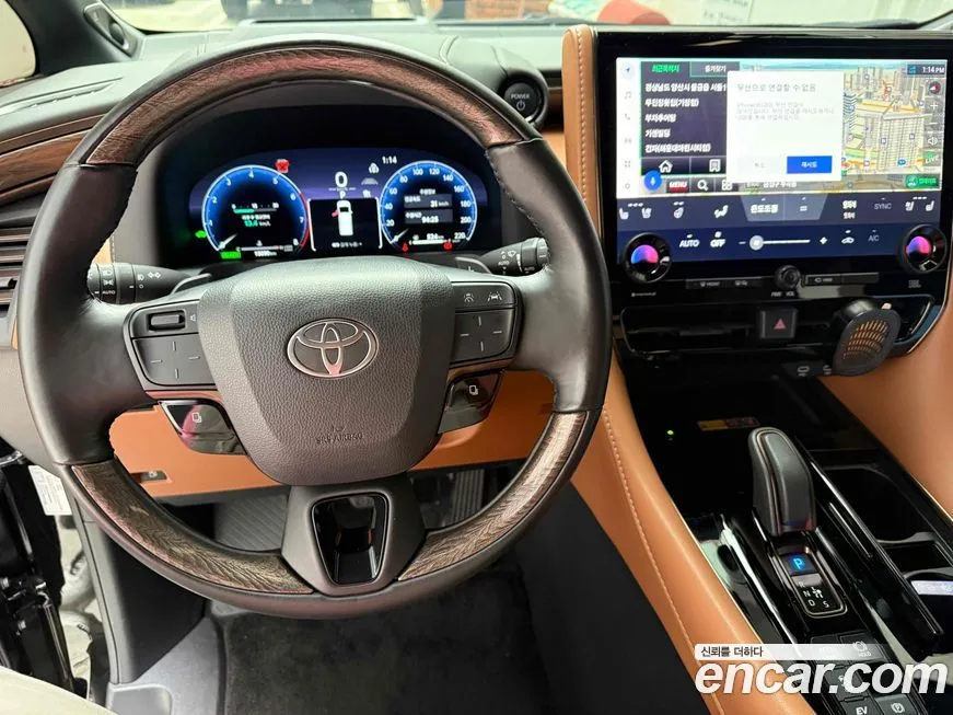 Toyota Alphard — фото 9