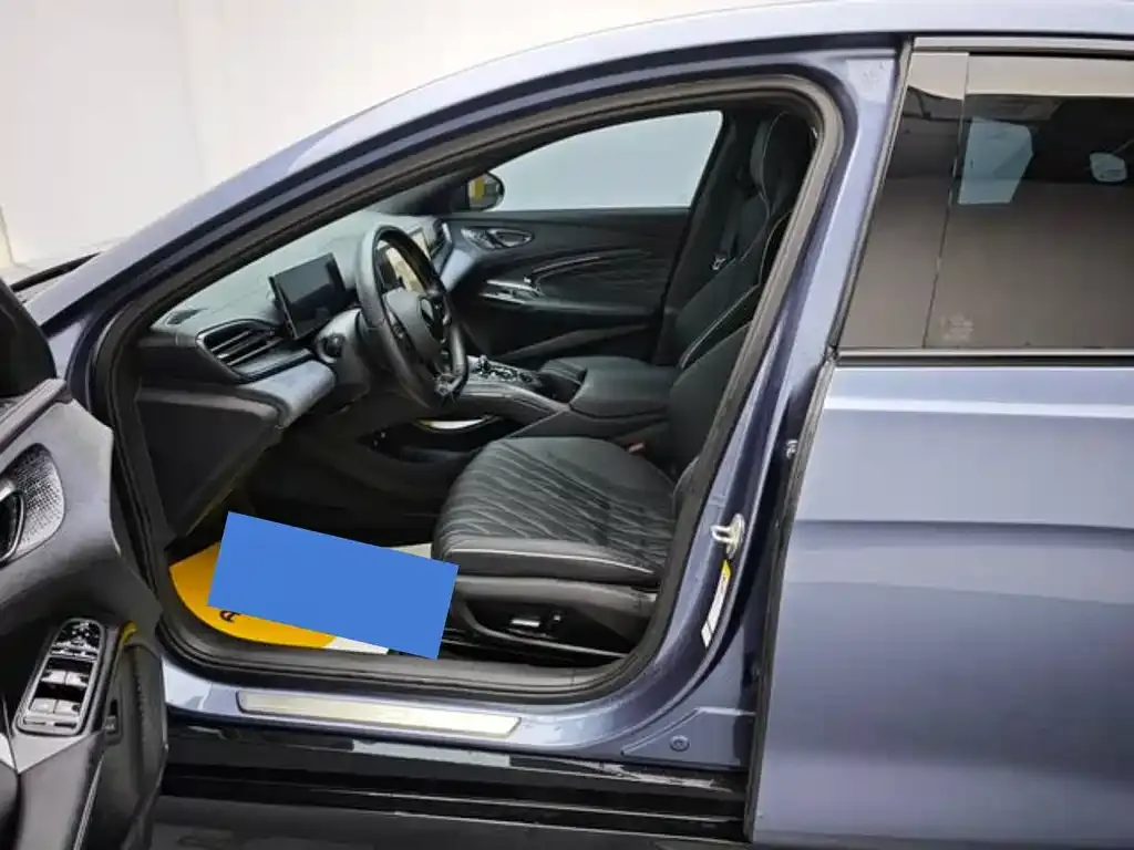 BYD Seal — фото 10