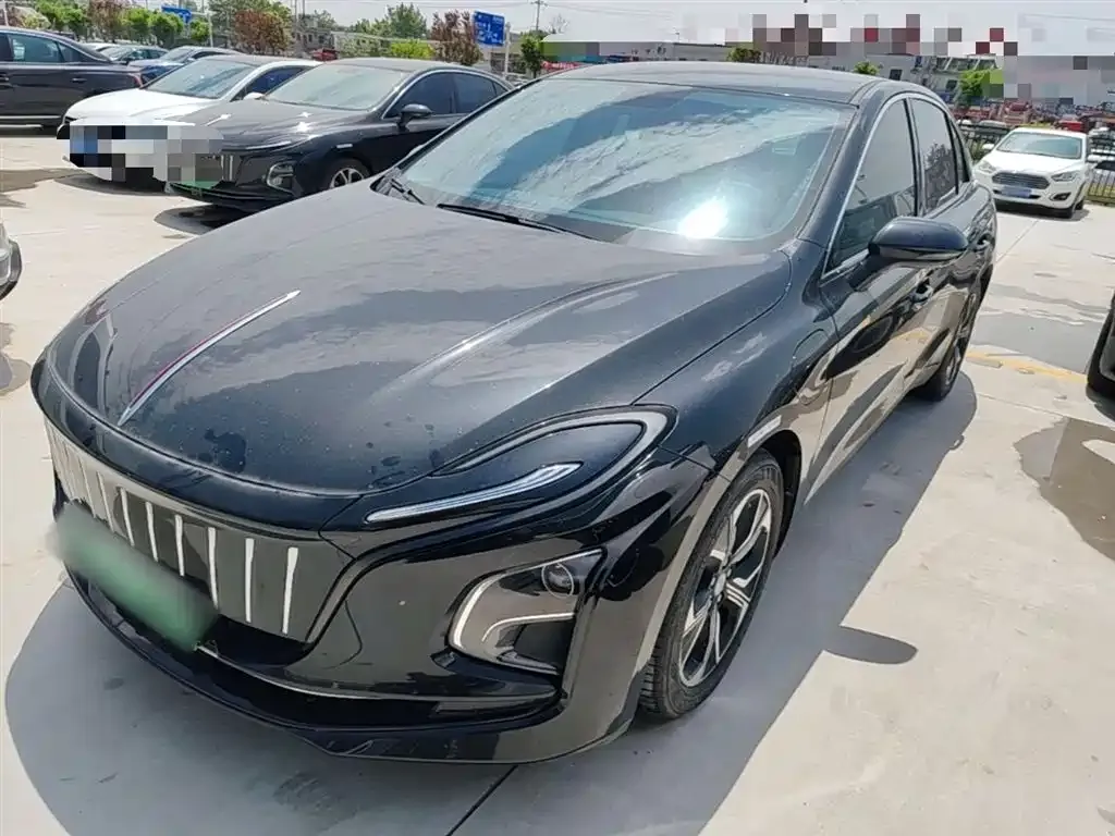 Hongqi E-QM5 — фото 1
