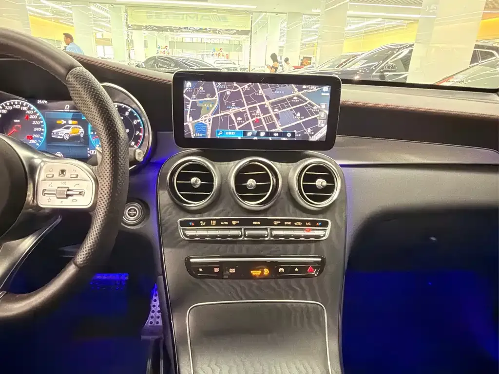 Mercedes-Benz GLC AMG — фото 6