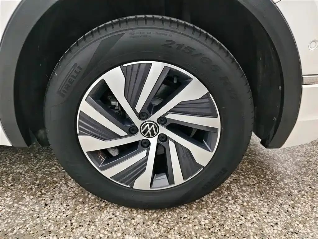 Volkswagen Tiguan L New Energy — фото 8