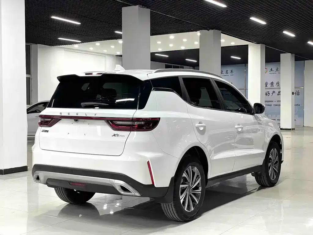 Geely Vision X6 — фото 9