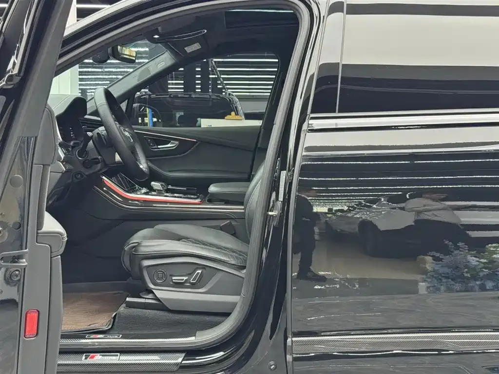 Audi SQ7 — фото 10