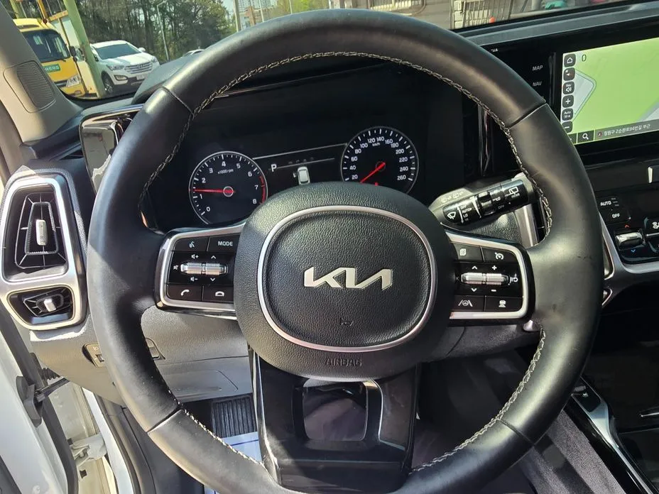 Kia Sorento — фото 9