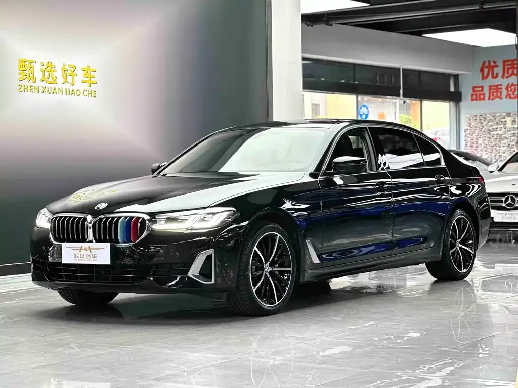 BMW 5 Series — фото 1