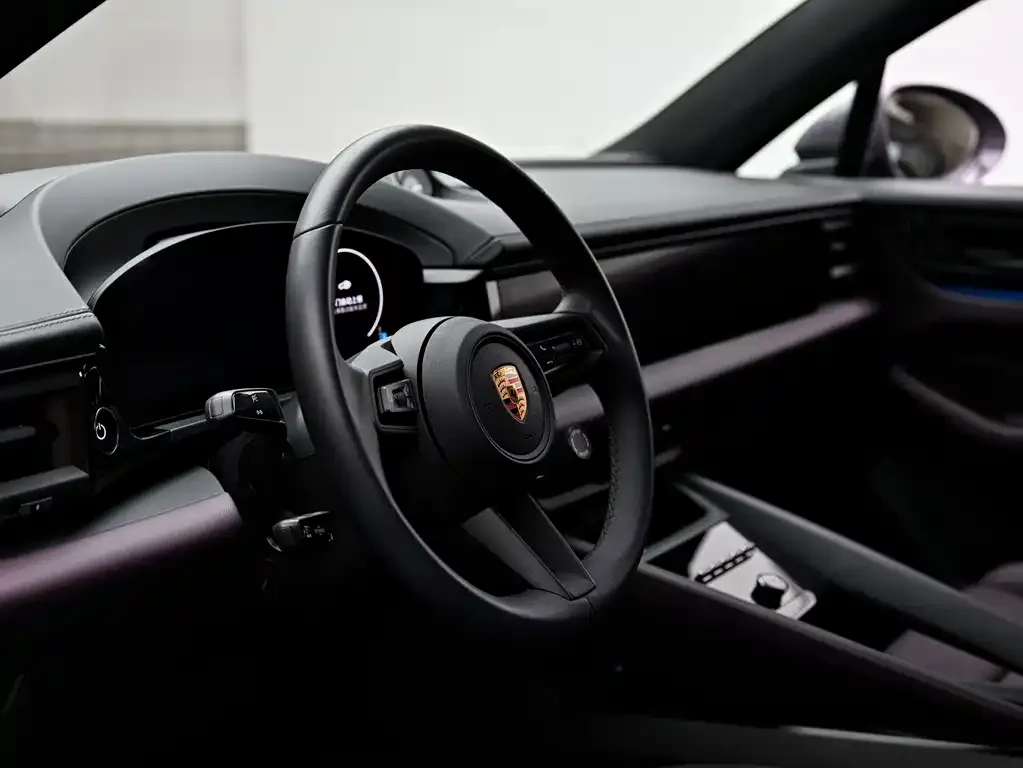 Porsche Macan EV — фото 10