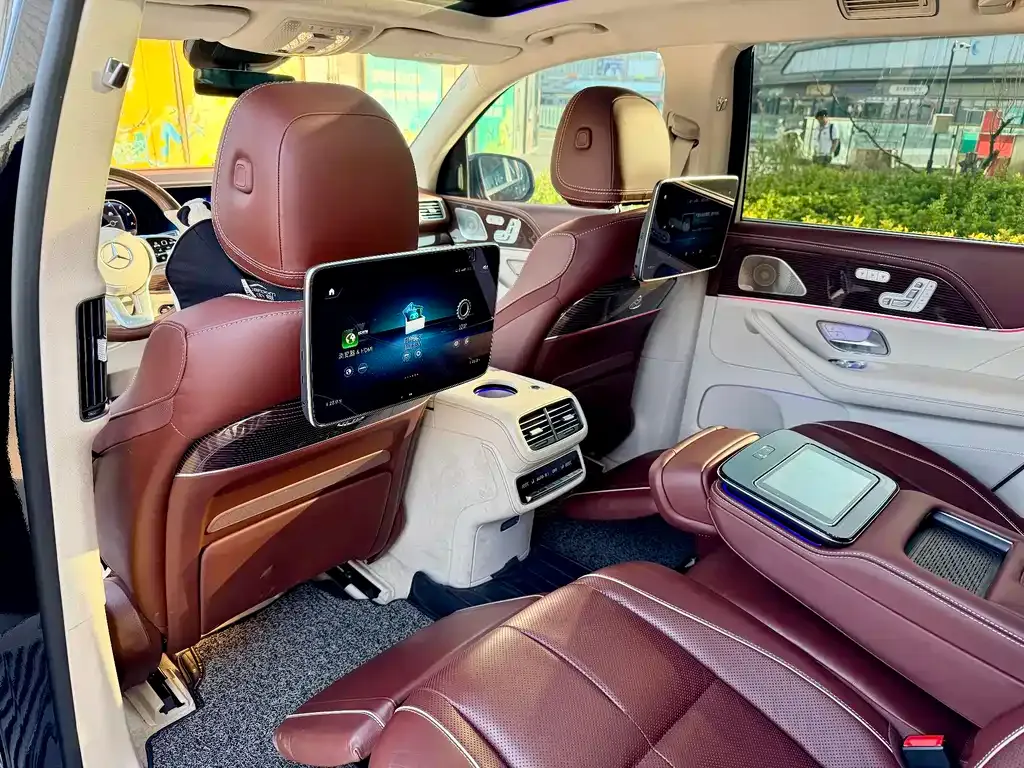 Mercedes-Benz GLS — фото 10