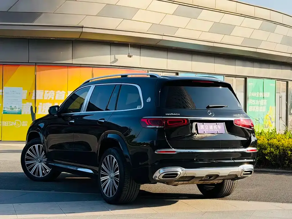 Mercedes-Benz GLS — фото 6