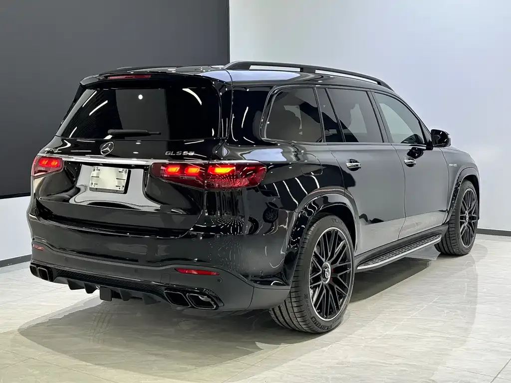 Mercedes-Benz GLS AMG — фото 9