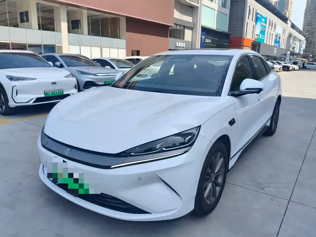 BYD Qin L — фото 1