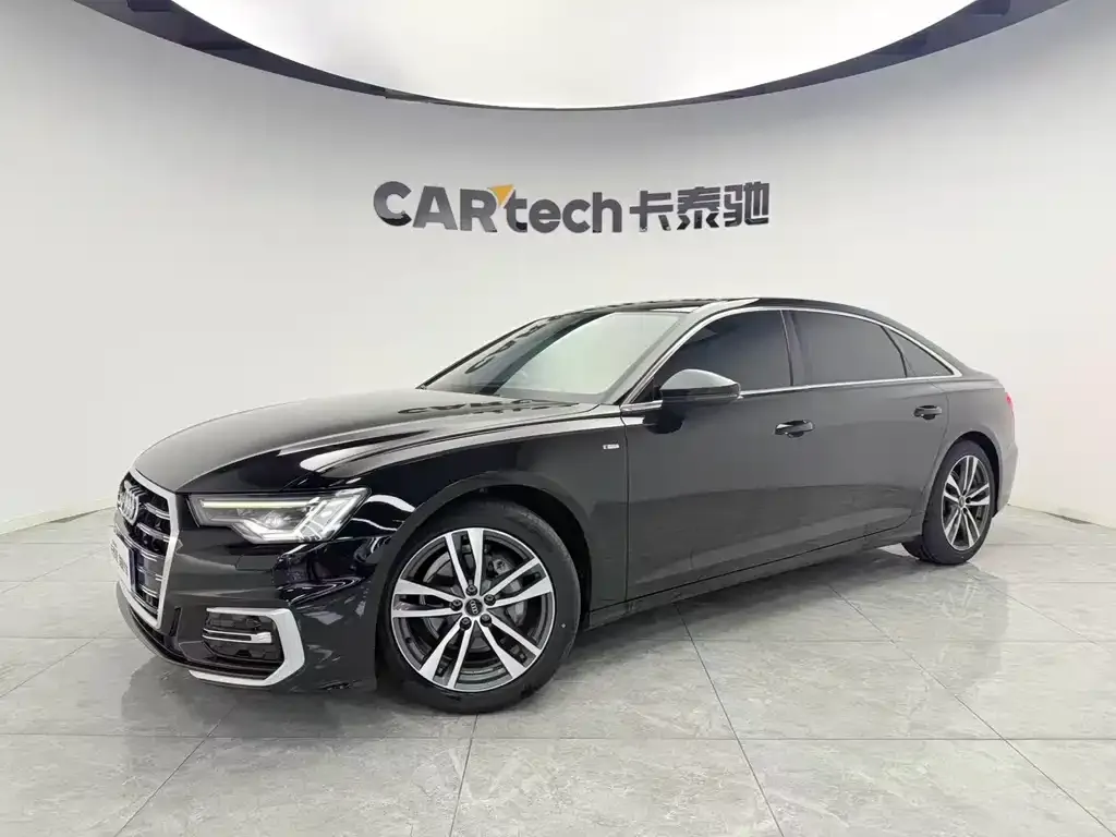Audi A6L — фото 1