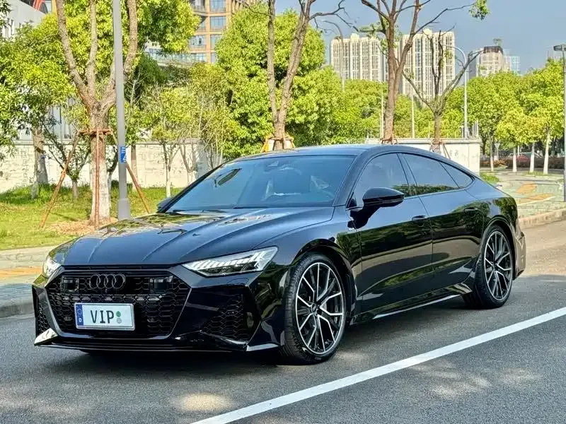 Audi A7 — фото 1