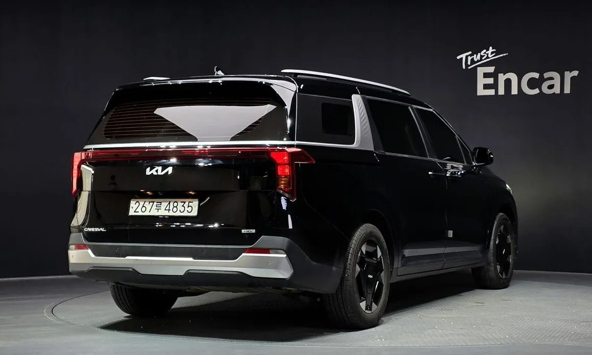 Kia Carnival — фото 5