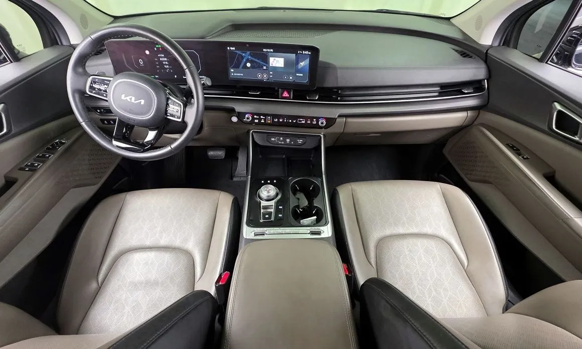Kia Carnival — фото 10