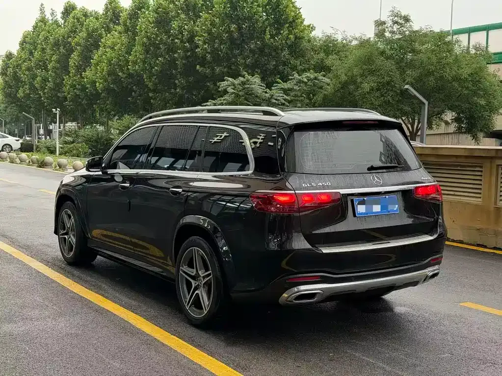 Mercedes-Benz GLS — фото 6