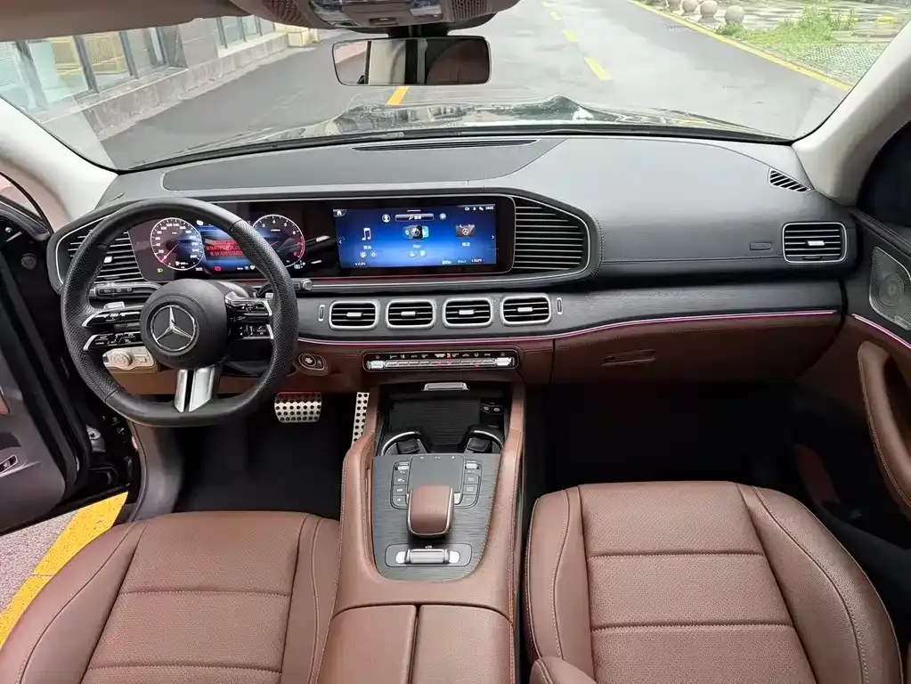Mercedes-Benz GLS — фото 4