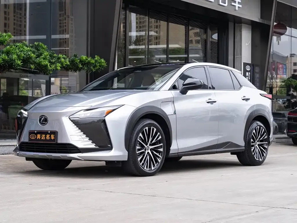 Lexus RZ — фото 1