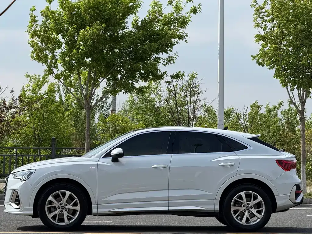 Audi Q3 Sportback — фото 6