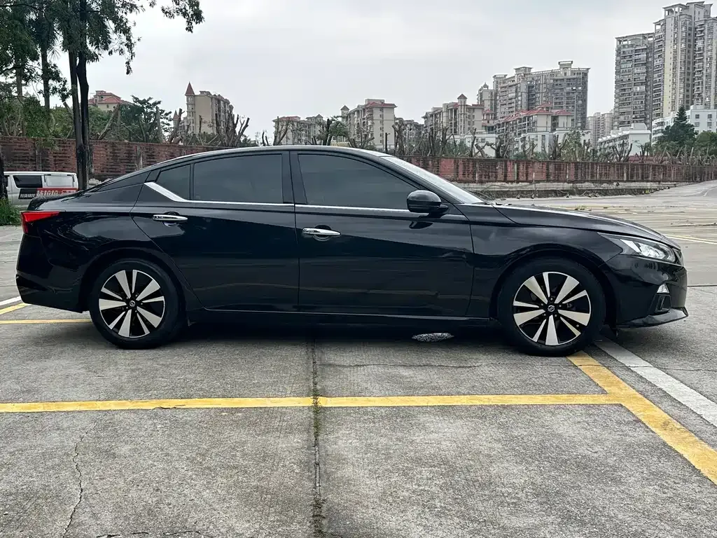 Nissan Teana — фото 10