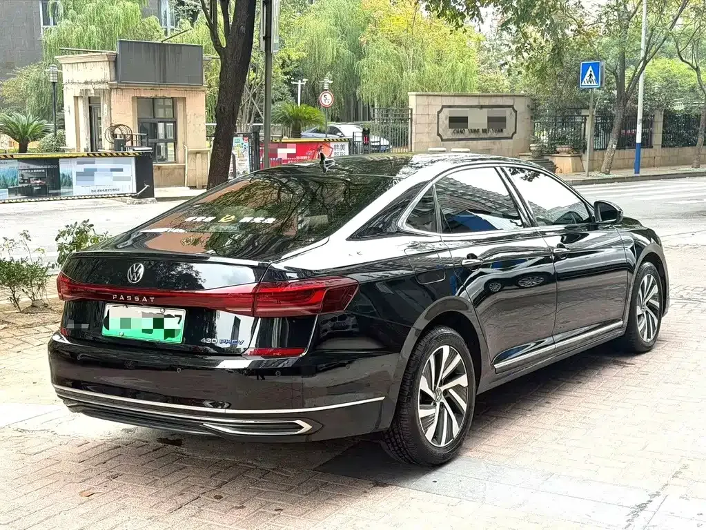 Volkswagen Passat New Energy — фото 7