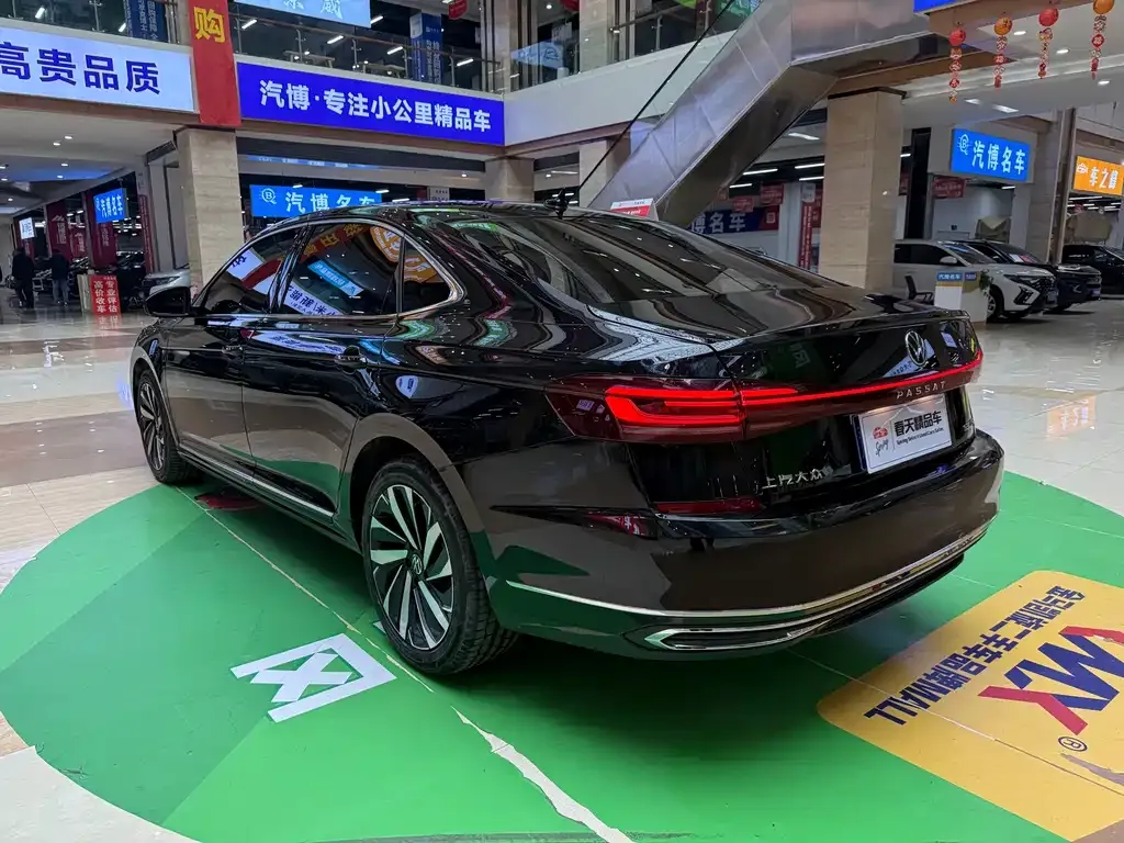 Volkswagen Passat — фото 6