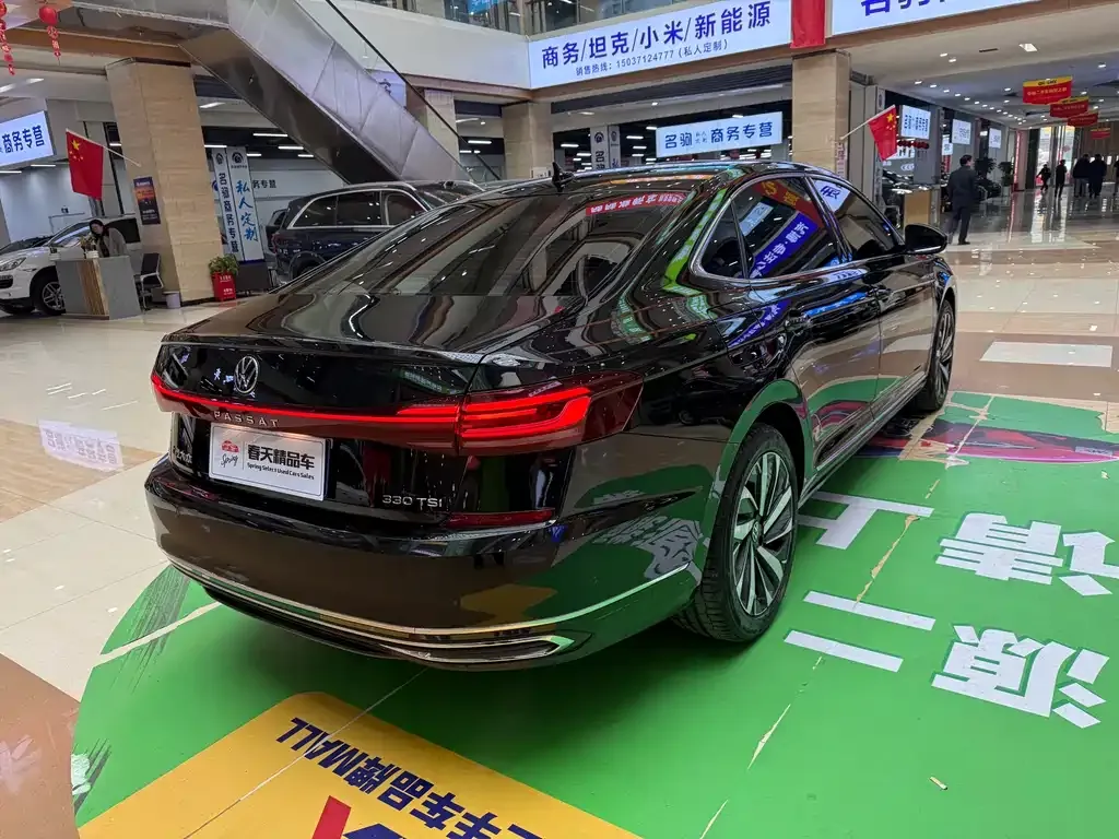 Volkswagen Passat — фото 10
