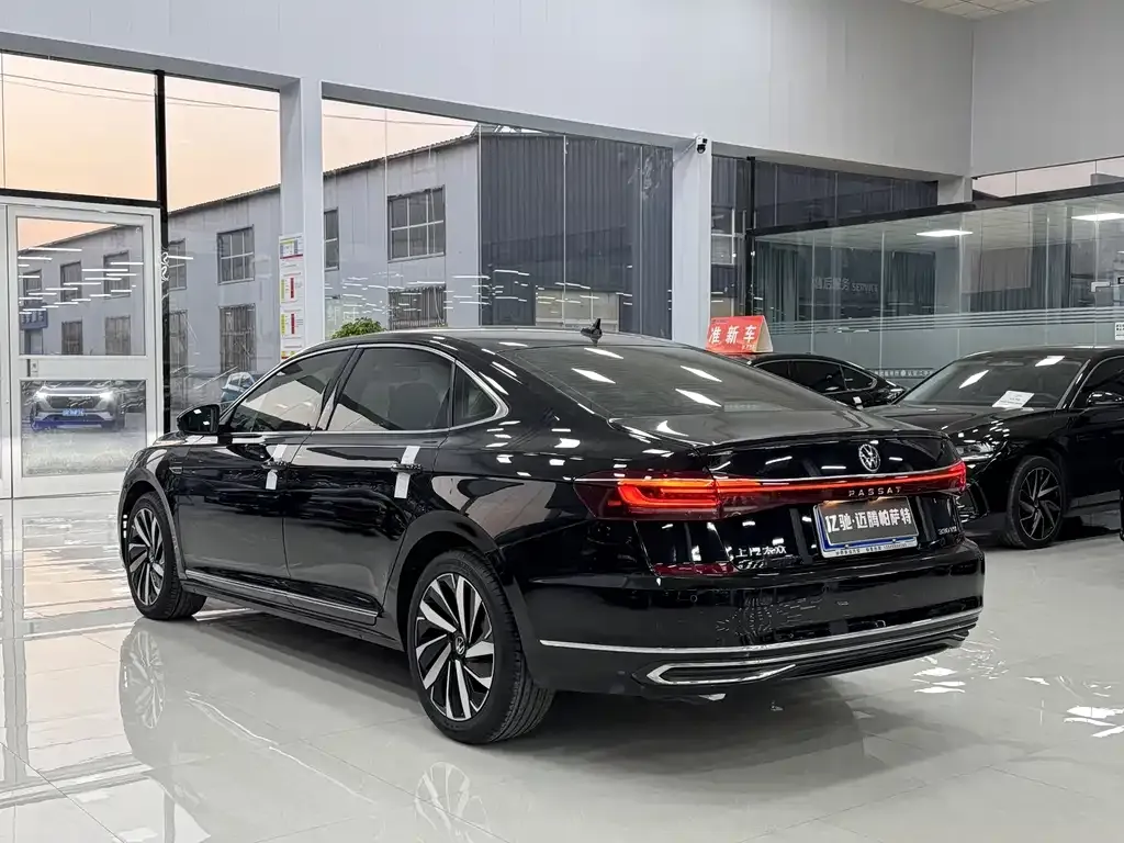 Volkswagen Passat — фото 2
