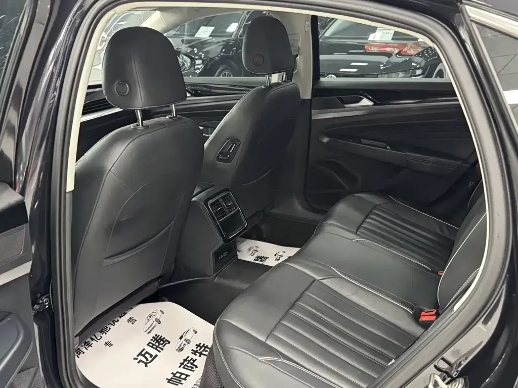 Volkswagen Passat — фото 5