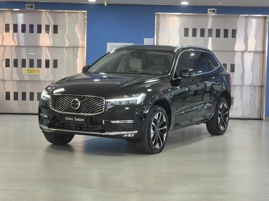Volvo XC60 — фото 1