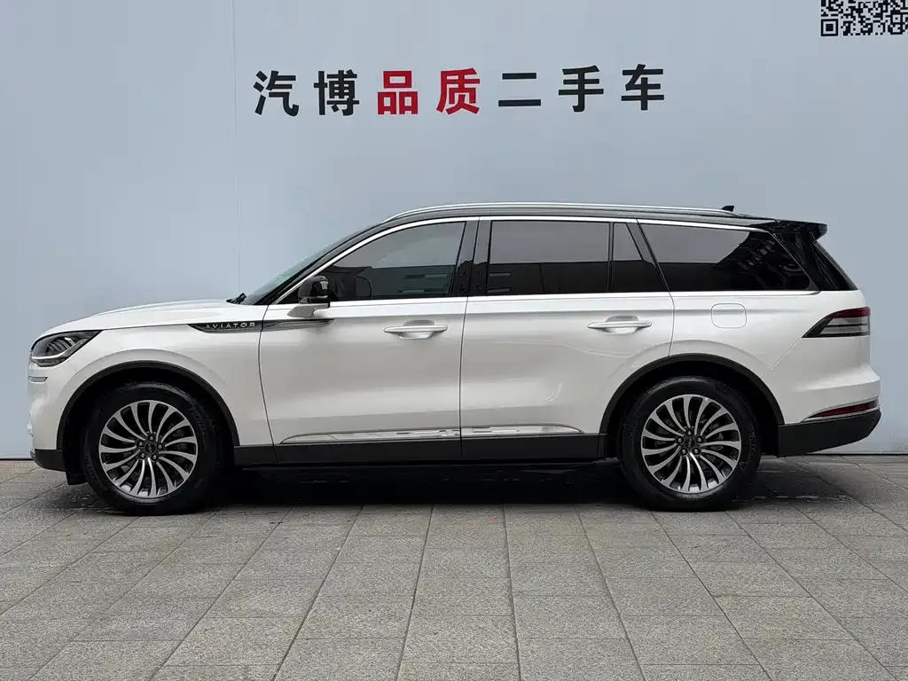 Lincoln Aviator — фото 10